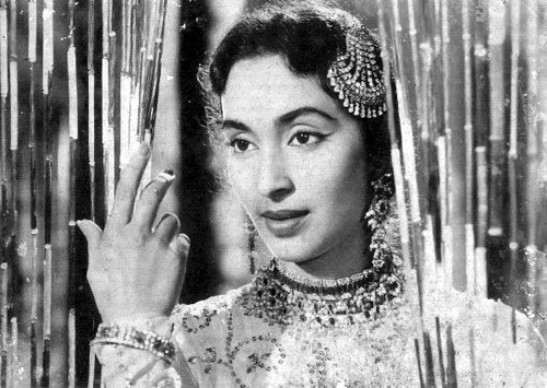 Nutan01