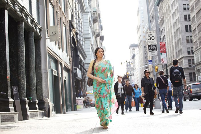 English-Vinglish-Movie-Latest-Stills _15_