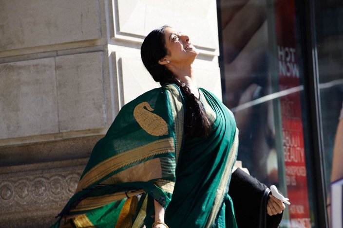 English-Vinglish-Movie-Latest-Stills _16_