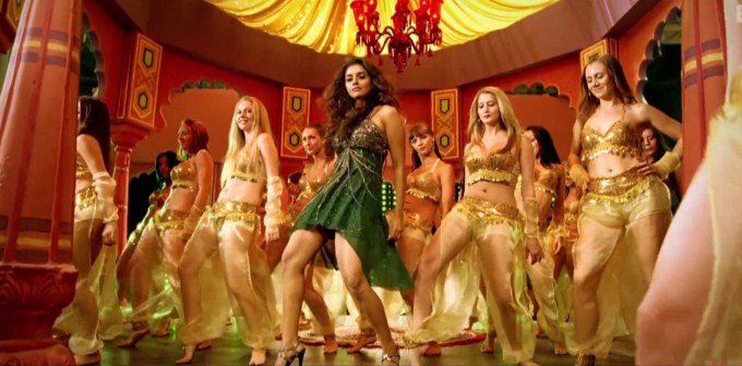 khiladi-786-hookah-bar-song-screenshot-still_13522750797