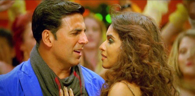 khiladi-786-hookah-bar-song-screenshot-still_13522750818