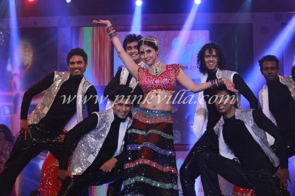 Urmila Matondkar Performing at the awards