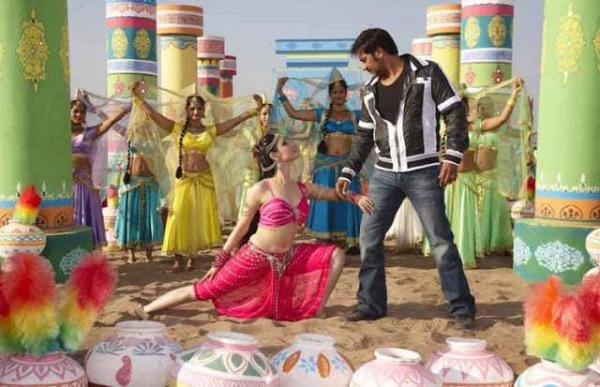 Himmatwala-Movie-Stills _4_