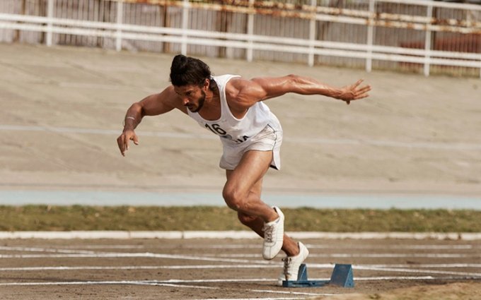 farhan-akhtar-in-a-still-from-bhaag-milkha-bhaag_13657572020