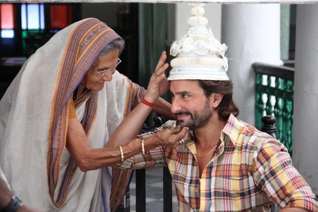 saif-ali-khan-with-bengali-headgear-still-from-film-bullet-raja_138296143860