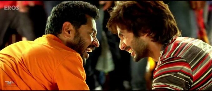 prabhu-deva-shahid-kapoor-still-from-film-r-rajkumar_138250985410