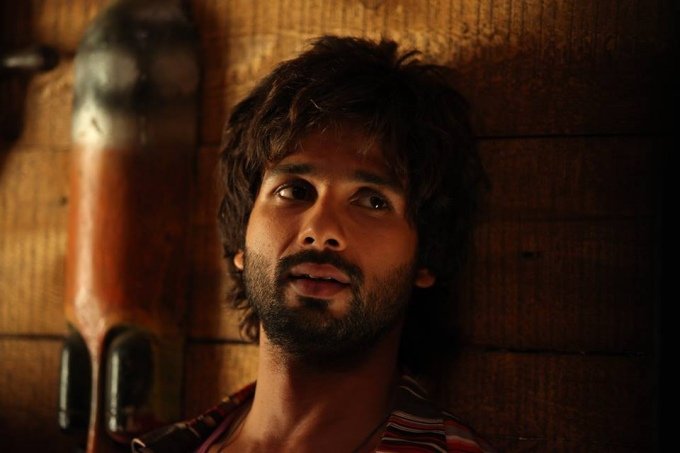 shahid-kapoor-still-from-film-r-rajkumar_138250985450