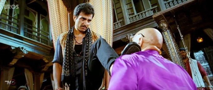 sonu-sood-still-from-film-r-rajkumar-2013_138114424570