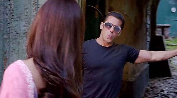 salman-khan-daisy-shah-still-from-tere-naina-jai-ho_138803973130