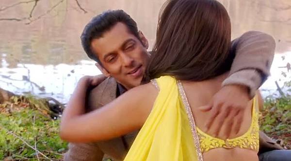 salman-khan-daisy-shah-still-from-tere-naina-jai-ho_138803973140