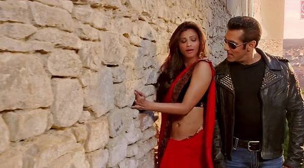 salman-khan-daisy-shah-still-from-tere-naina-jai-ho_1388039731140