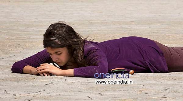 alia-bhatt-shooting-for-highway-in-sambhar-rajasthan-salt-pans_138683149100