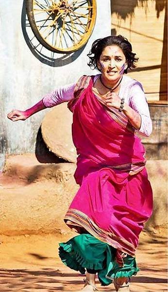 madhuri-dixit-still-from-film-gulaab-gang_138614237900