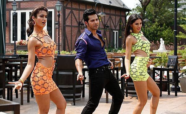 ileana-d-cruz-varun-dhawan-nargis-fakhri-still-from-main-tera-hero_139358700330