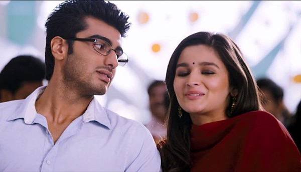 arjun-kapoor-alia-bhatt-still-from-2-states_1393574257100