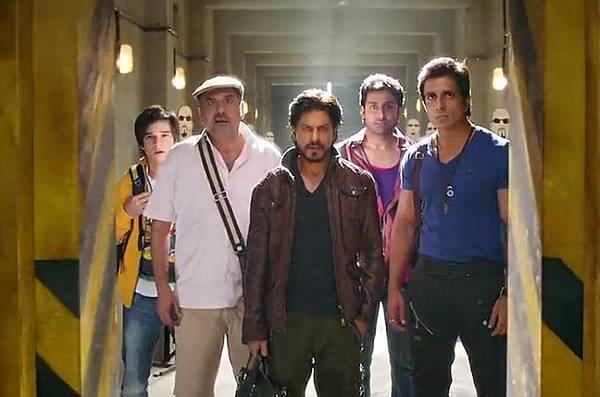 boman-irani-shahrukh-khan-abhishek-bachchan-sonu-sood_140802313910