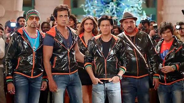 abhishek-bachchan-sonu-sood-deepika-padukone-shahrukh-khan-boman-irani_1408023139130