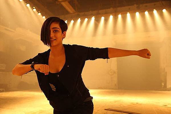 akshara-haasan-in-shamitabh_141803631000