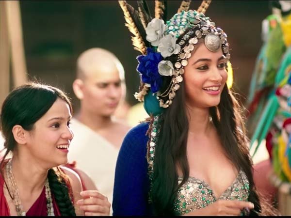 pooja-hegde-in-mohenjo-daro_146648749380