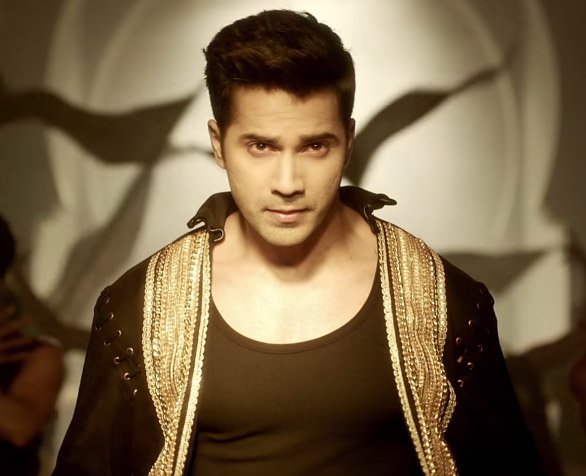 varun-dhawan-in-dishoom-jaaneman-aah-song_146840126590