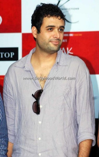 Director-Danish-Aslam-475x752.jpg