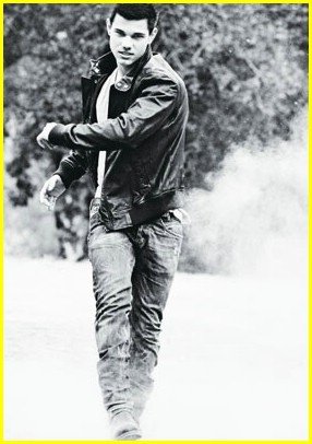 kristen-stewart-taylor-lautner-ew-03.jpg