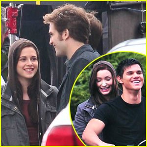 kristen-stewart-robert-pattinson-laughing.jpg