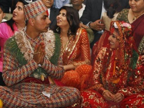 manisha-koirala-wedding-marriage-photo-2-475x355.jpg