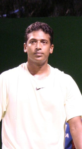 Mahesh_Bhupathi_2007_Australian_Open_mens_doubles_R1.jpg