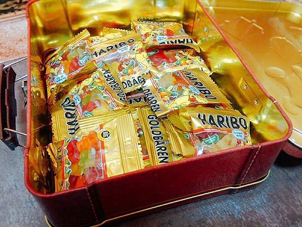 HARIBO-小熊果汁QQ糖-旅行箱17.jpg