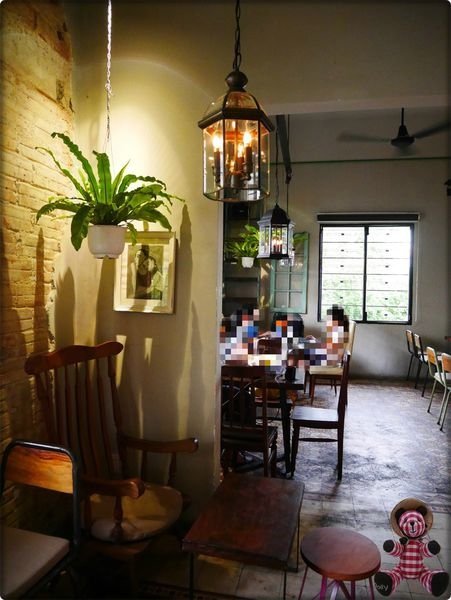 cafe-bang-khuang.jpg