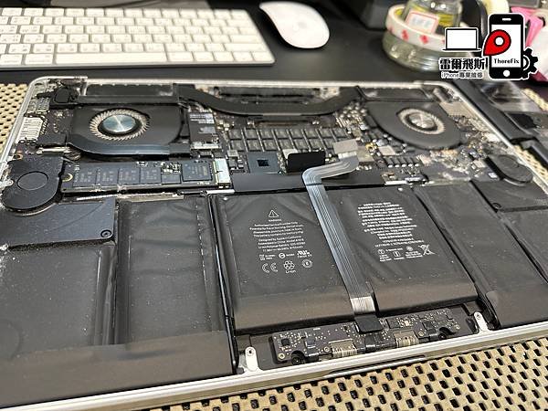【台南 MacBook 維修 】有夠厲害！！客人說電池膨脹他