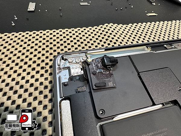 【台南 MacBook 維修 】MacBook 電腦進水｜專