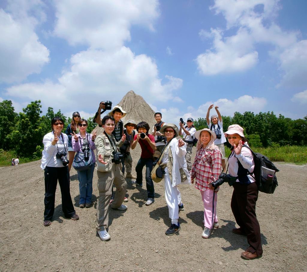 2011-7-24-高雄燕巢泥火山團體酷照-3-2