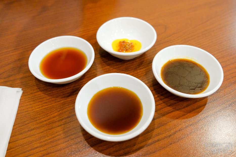 世貿虎記餃子x日本招牌脆皮煎餃x很凍虎虎雞x四種特殊沾醬15.jpg