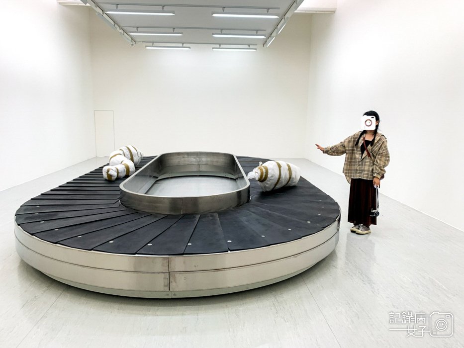 台北美術館機場傳輸帶屍體 痛苦與歡愉曾慶強個展21.jpg