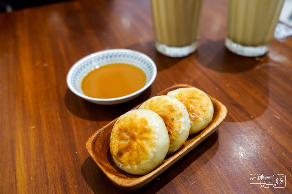 行天宮軟食力蛋餅五香豆乳雞蛋餅粉漿蛋餅爆汁蔥肉餅26.jpg