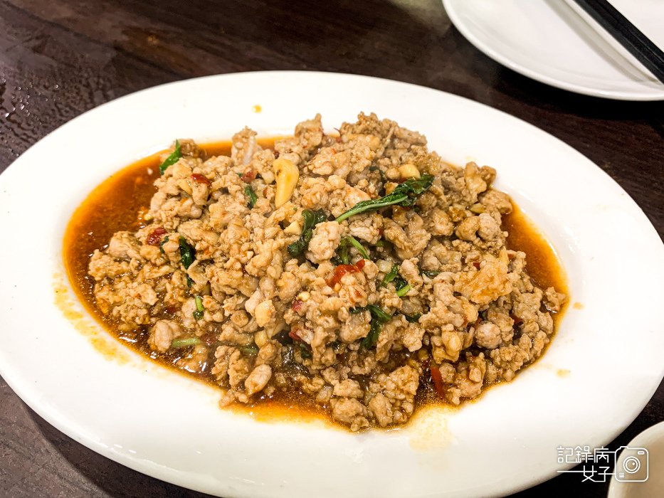 7台北橋三和夜市三重泰式圓料理月亮蝦餅打拋豬椒麻雞檸檬鱸魚.jpg