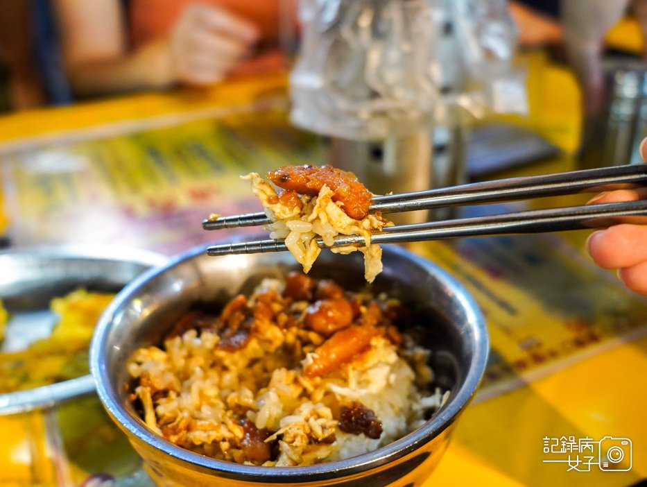 18寧夏夜市方家雞肉飯寧夏夜市美食雞滷飯.jpg