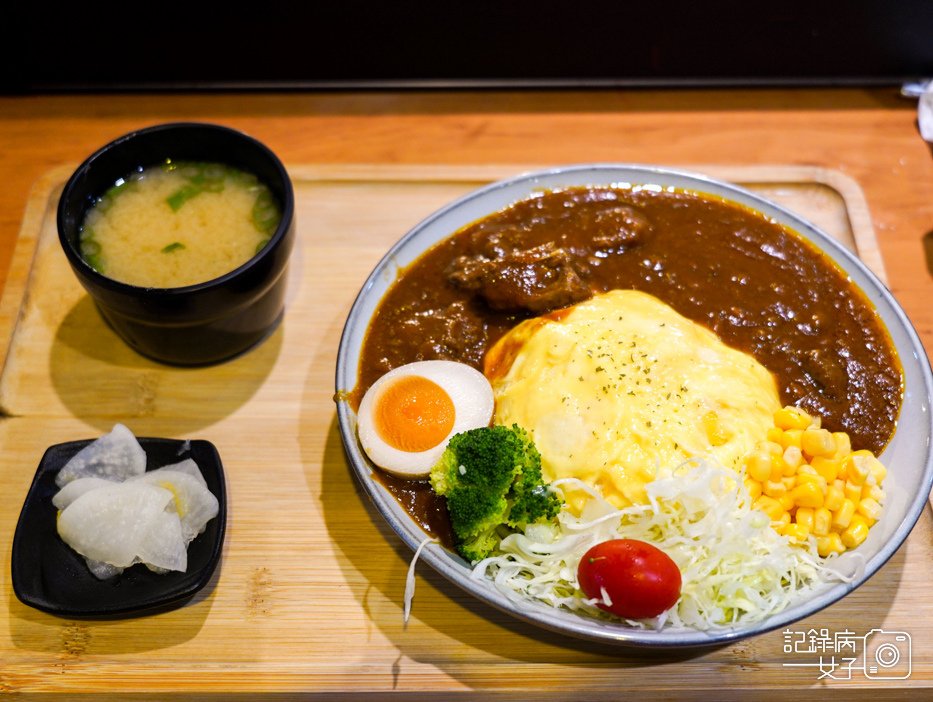 19湧蓮寺夜市蘆洲廟口夜市得盛咖哩 熟成牛肉咖哩飯.jpg