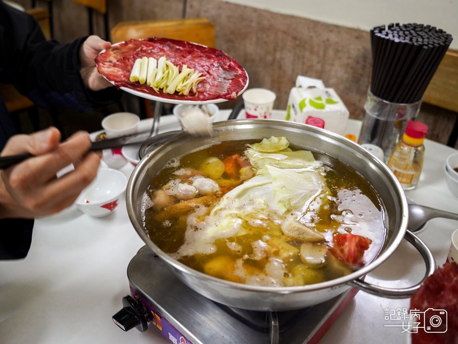 17台南小豪洲沙茶爐中正總店牛肉火鍋沙茶火鍋.jpg