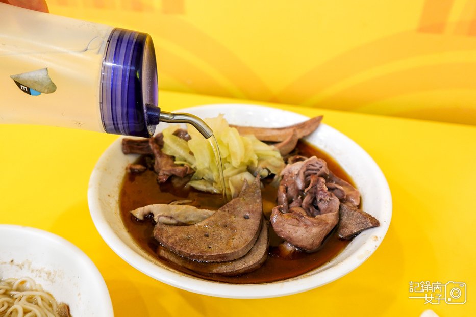 21連鎖莊家班麻油雞麻油麵線綜合麻油麻油豬肝.jpg