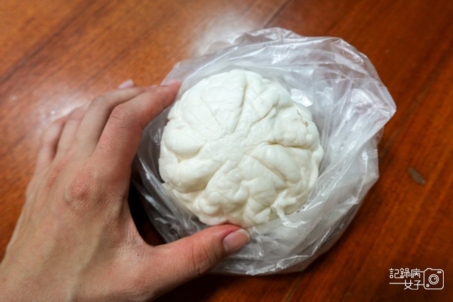4永春捷運站天橋下豆江之家江記豆漿肉包.jpg