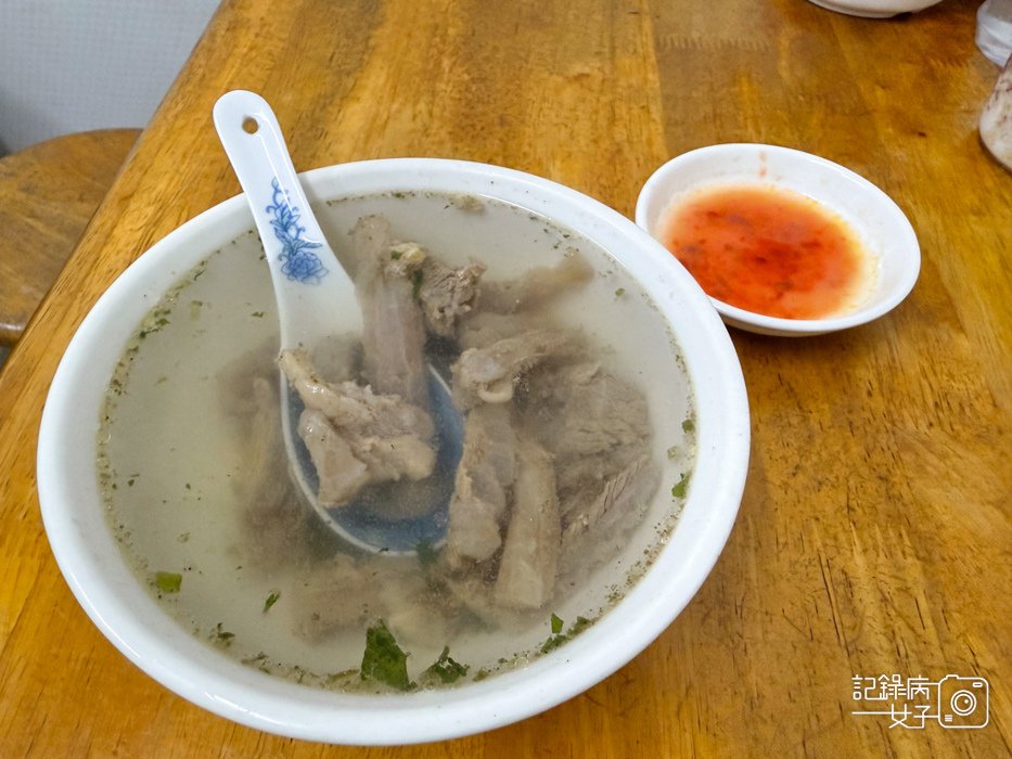 28內湖區大佳牛雜湯牛雜麵乾麵.jpg