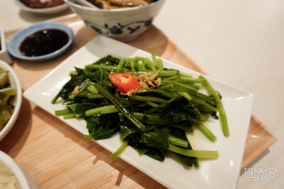25台北華山文慶雞新加坡海南雞飯巴生肉骨茶香煎粉肝香蘭紫米粥.jpg