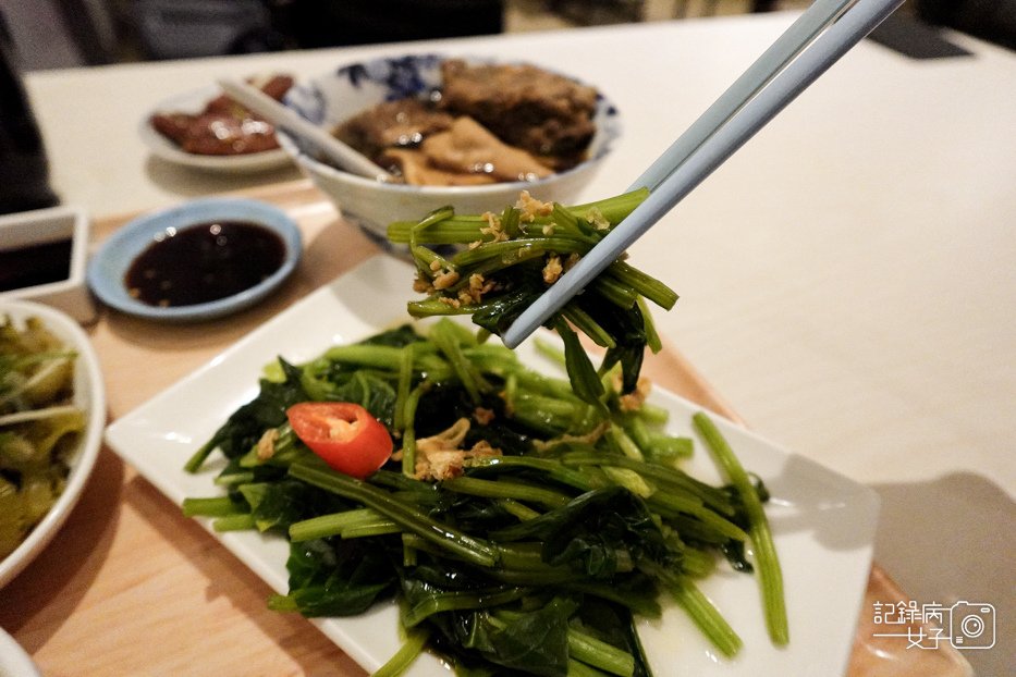 26台北華山文慶雞新加坡海南雞飯巴生肉骨茶香煎粉肝香蘭紫米粥.jpg