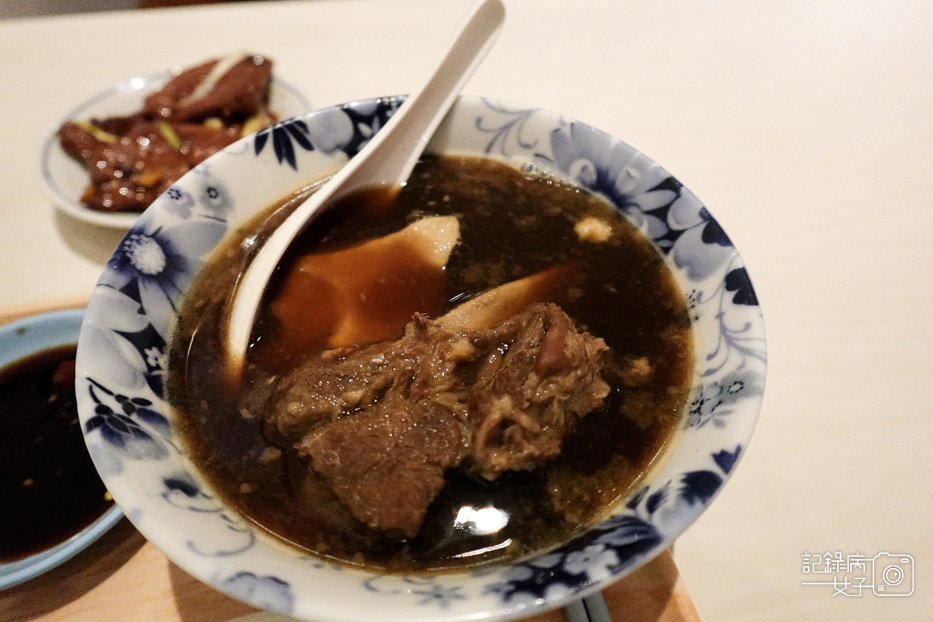 29台北華山文慶雞新加坡海南雞飯巴生肉骨茶豬肚豬肋排.jpg