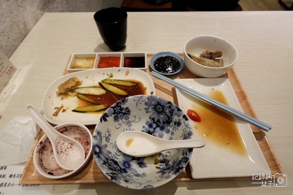 33台北華山文慶雞新加坡海南雞飯巴生肉骨茶香煎粉肝香蘭紫米粥.jpg