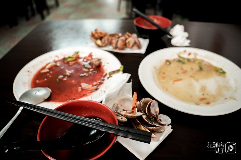 21連江縣馬祖南竿馬港大眾飲食店招牌炒魚麵必吃紅糟炒海瓜子.jpg
