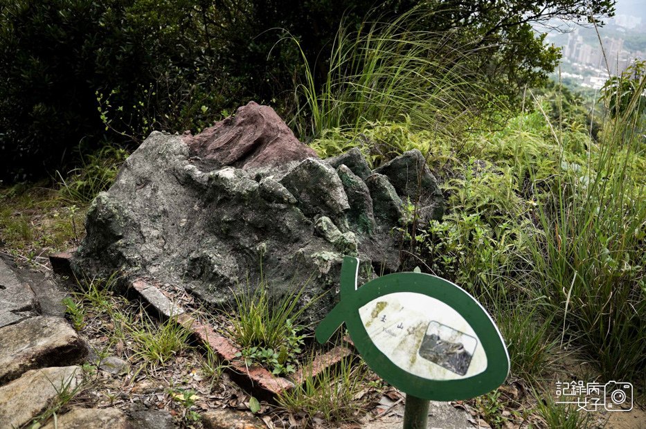 42台北內湖碧山巖鯉魚山小人國步道圓覺寺瀑布步道大溝溪親水公園.jpg